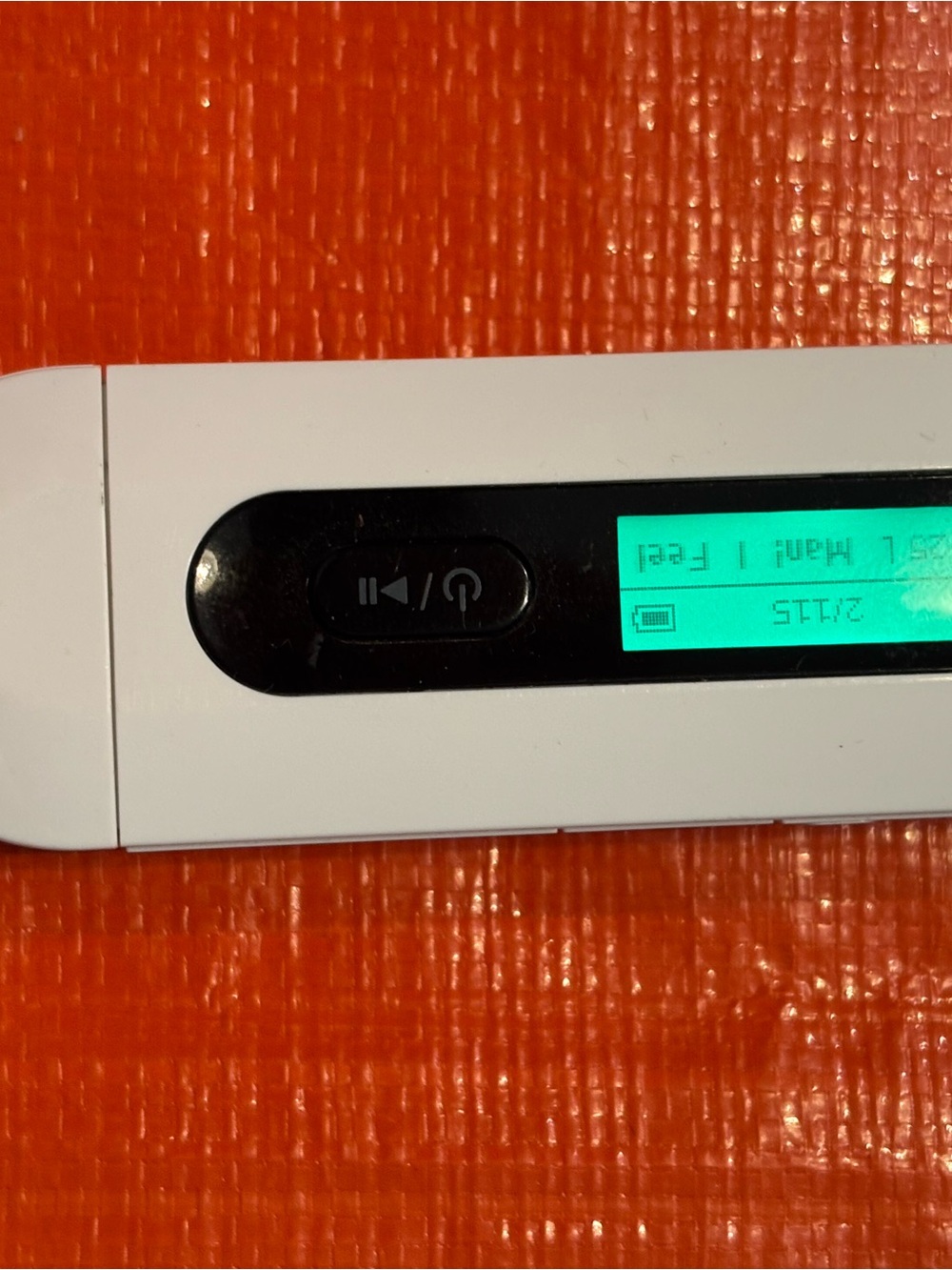 Philips GoGear SA1110 1GB Vintage MP3 Player Flash Drive White Walkman